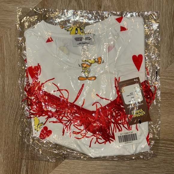 NWT Tweety Bird Fringe Crop Top T-Shirt - Picture 5 of 5